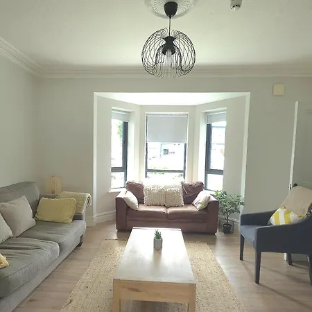 The Wild Atlantic Townhouse إنيسكرون