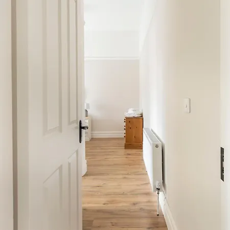 The Wild Atlantic Townhouse إنيسكرون