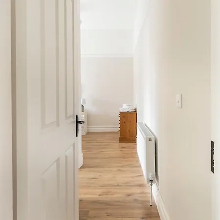 The Wild Atlantic Townhouse بيت للعطل *