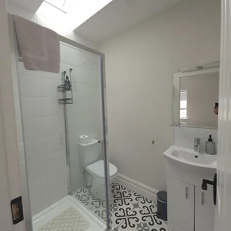 The Wild Atlantic Townhouse بيت للعطل