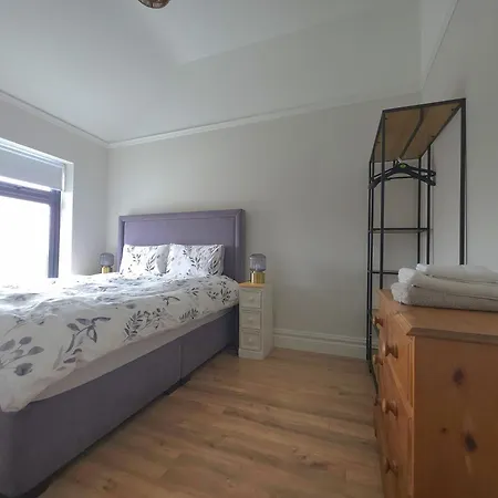 بيت للعطل The Wild Atlantic Townhouse *